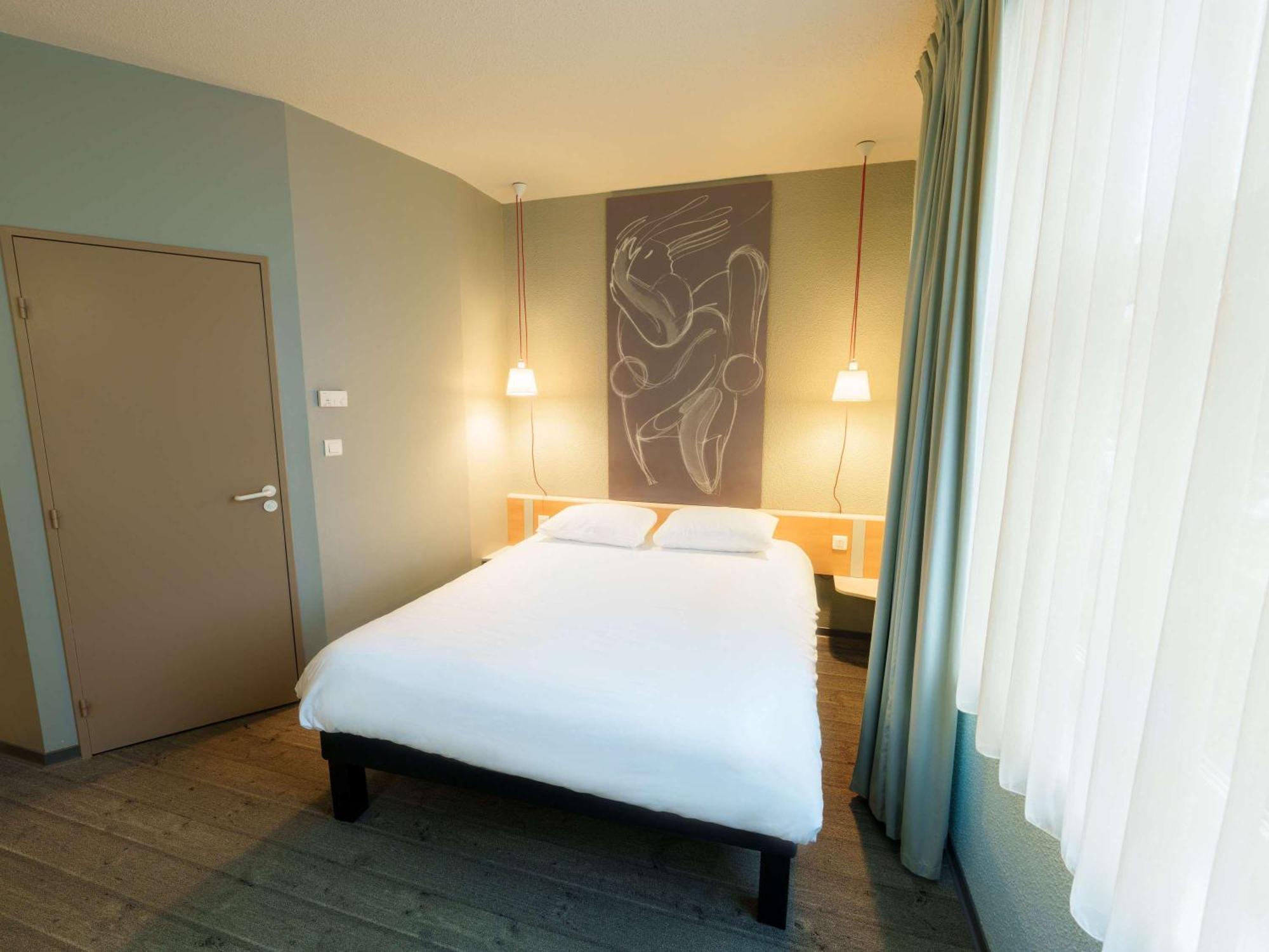 Ibis Saint Quentin Basilique Hotel Exterior photo