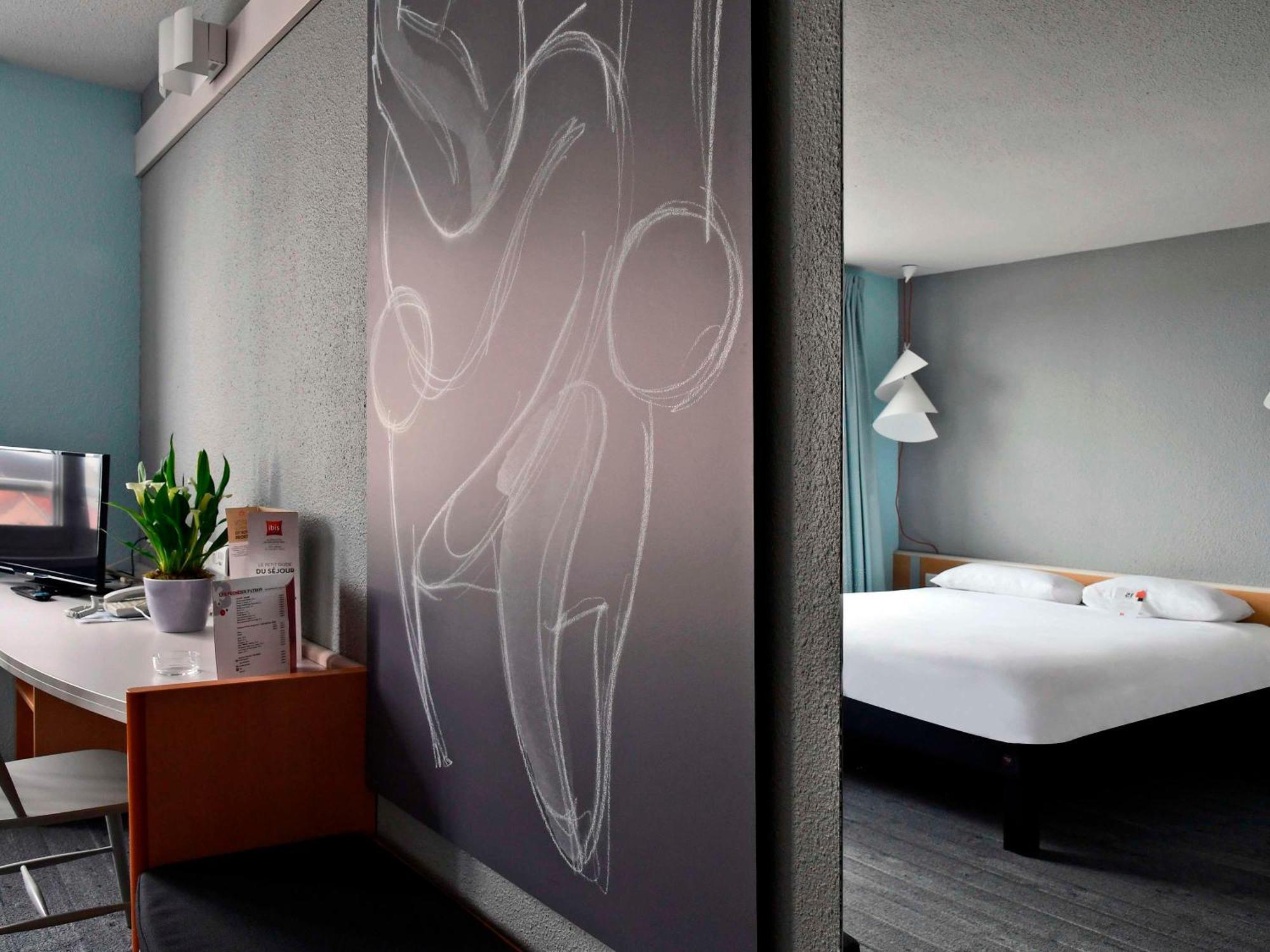 Ibis Saint Quentin Basilique Hotel Exterior photo